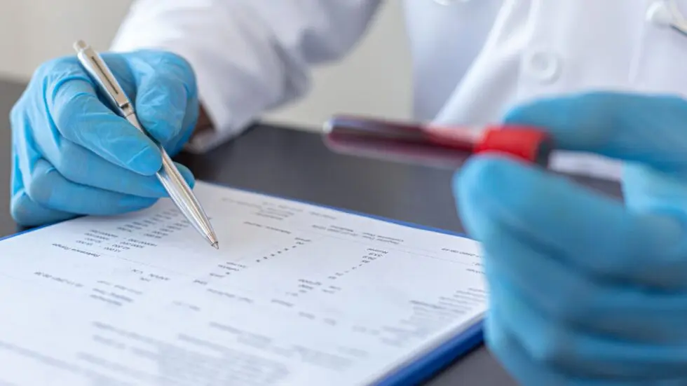 Jak diagnozować niedoczynność tarczycy? Kluczowe badania i ich znaczenie!